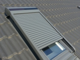 Hitzeschutz Rollladen Dachfenster Roto Velux Frankfurt